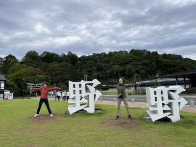 大野城大手門広場にて 