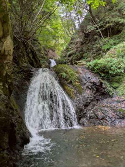 大滝後も小さな滝が続きます