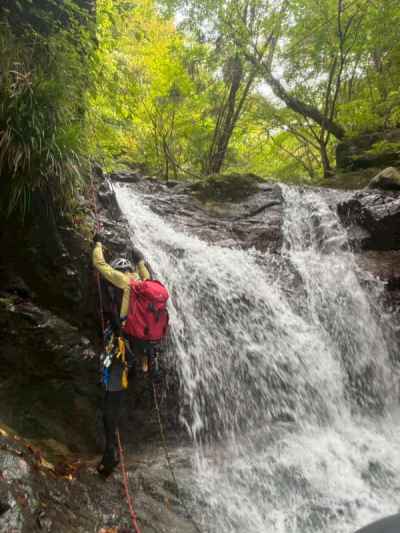 左壁にフィックスロープ！ありがた山 