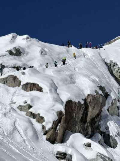 チョラパス（5358m）への登り