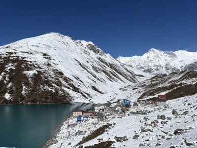 ゴーキョピーク（5357m）とゴーキョ村