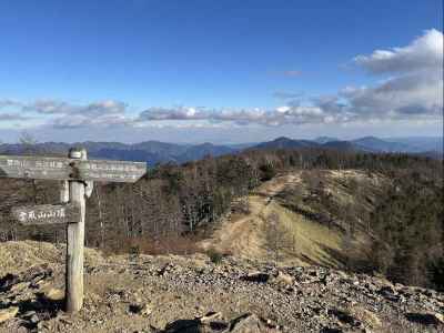 歩いてきた道を振り返る 