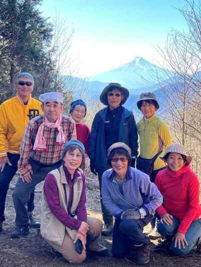 奈良倉山で記念撮影