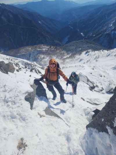 焼岳南峰を目指す