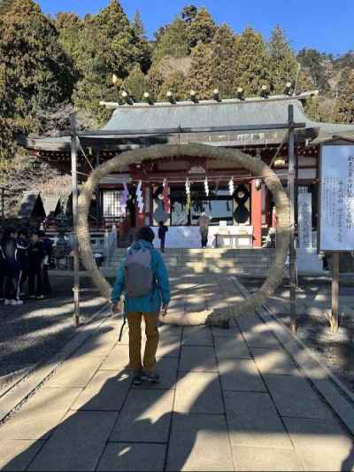 まずは下社でお参り