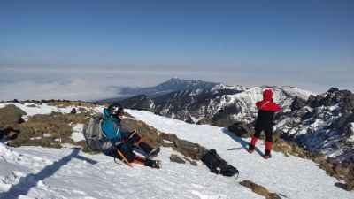 赤岳頂上小屋より横岳・硫黄岳・蓼科山